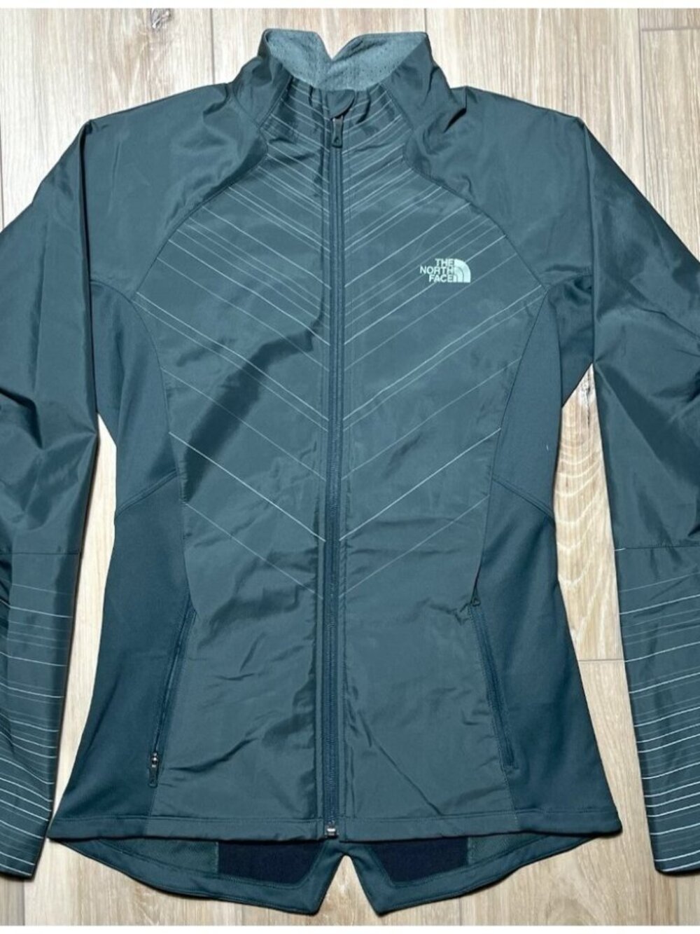 The North Face Isotherm Running Zip Up Green Jacket - Women Size Small